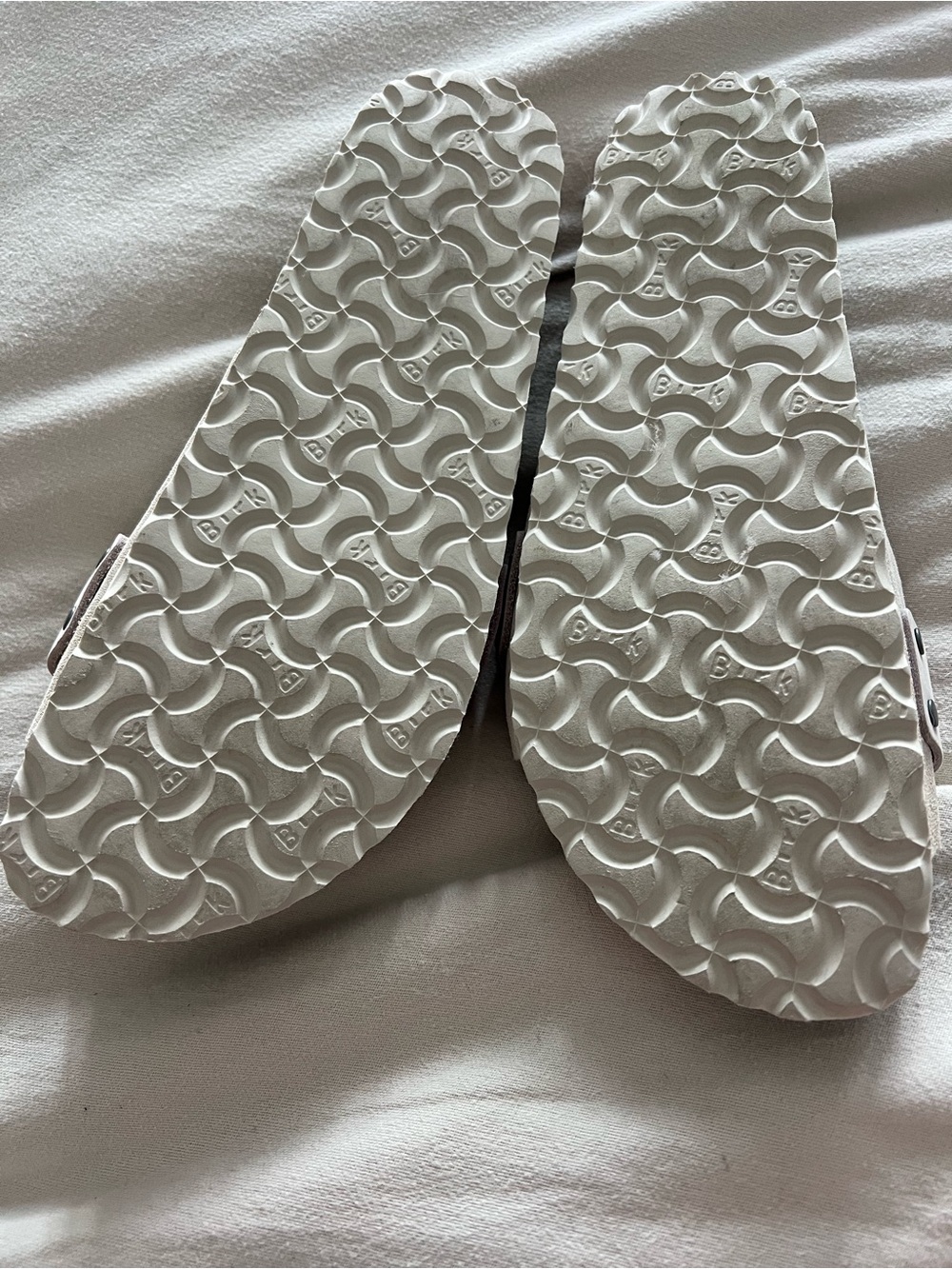 Birkenstock Oita Nubuck Women's Sandals Size 40 Antique White RT $125 - Picture 3 of 6